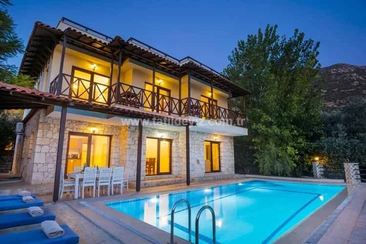 Villa Otantik 1