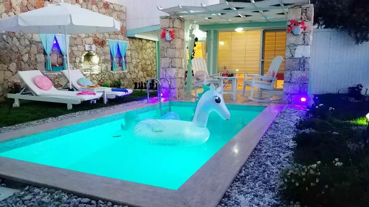Villa Pony 15