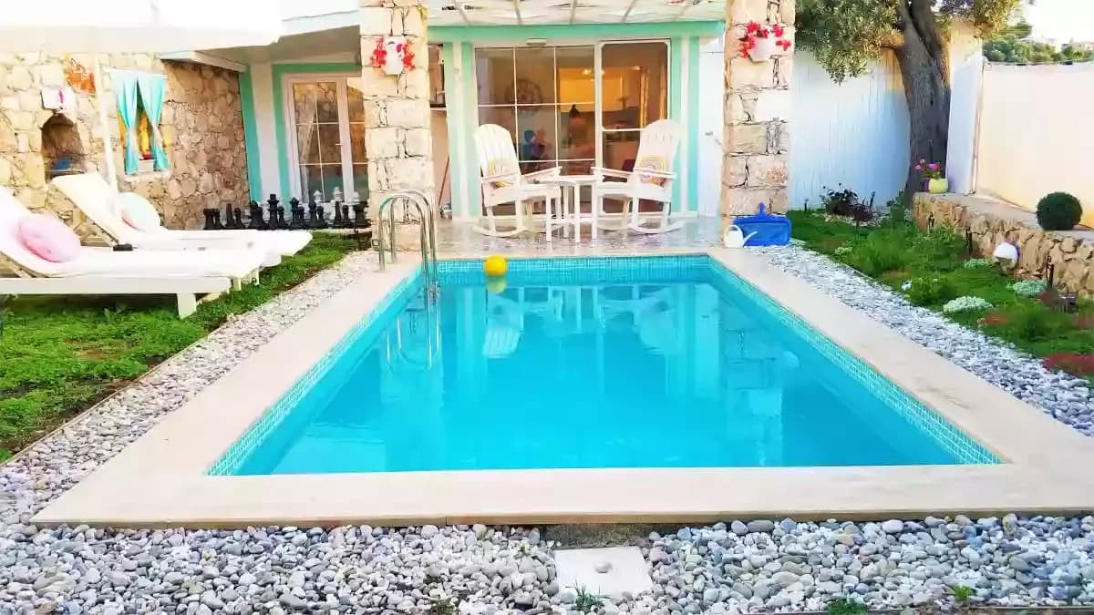 Villa Pony 6
