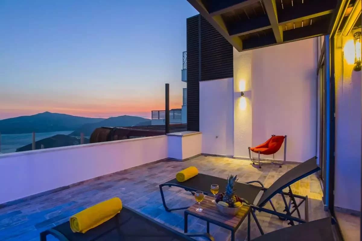 Villa Gece 1