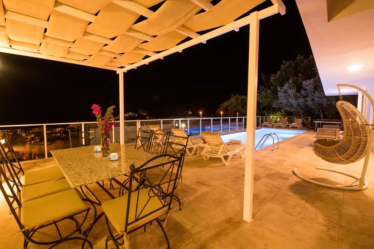 Villa Lumiere 3 25