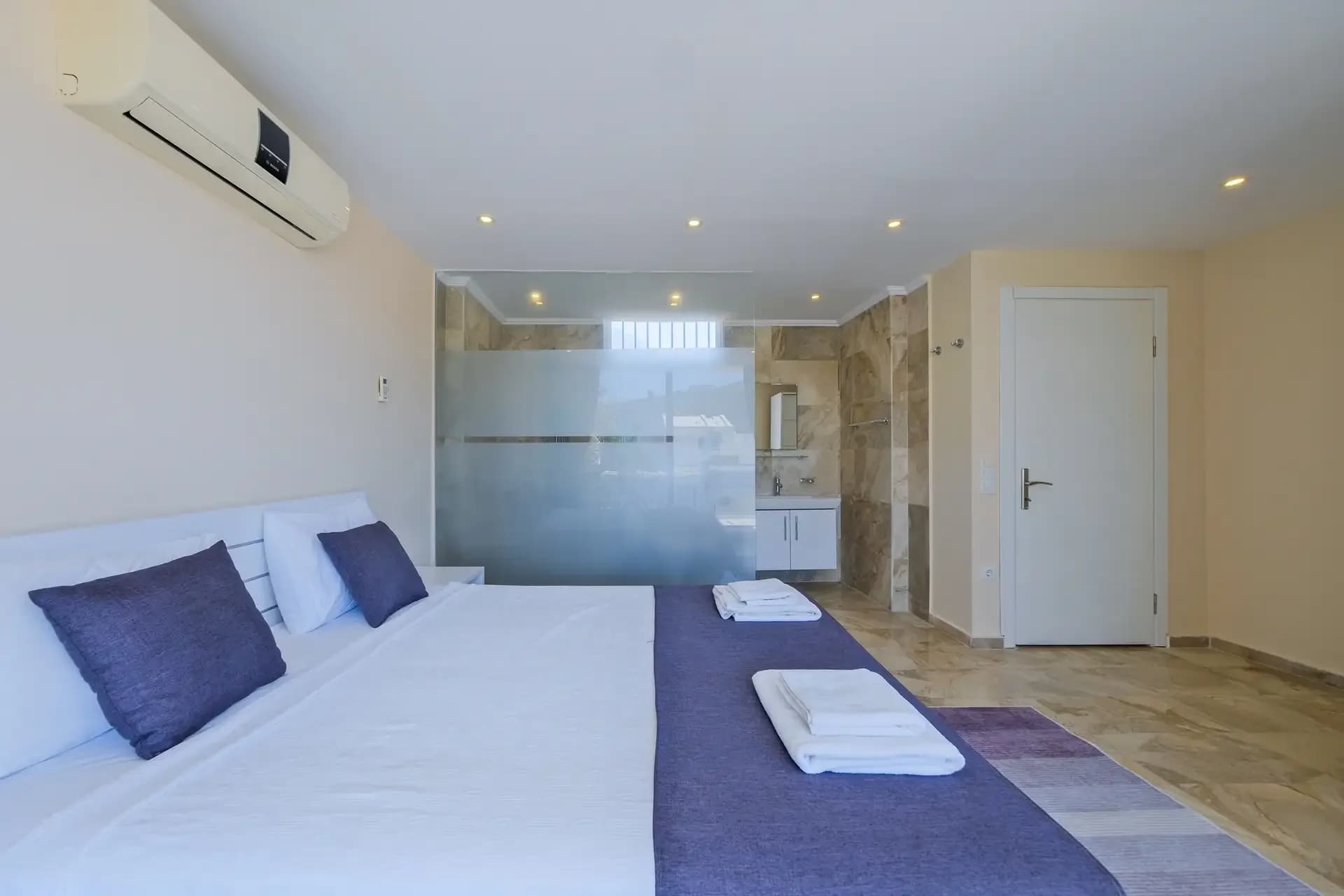 Villa Lumiere 2 100