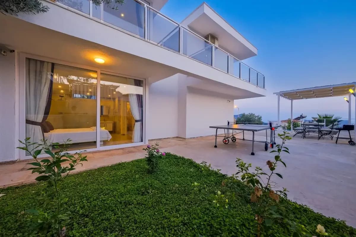 Villa Lumiere 2 25