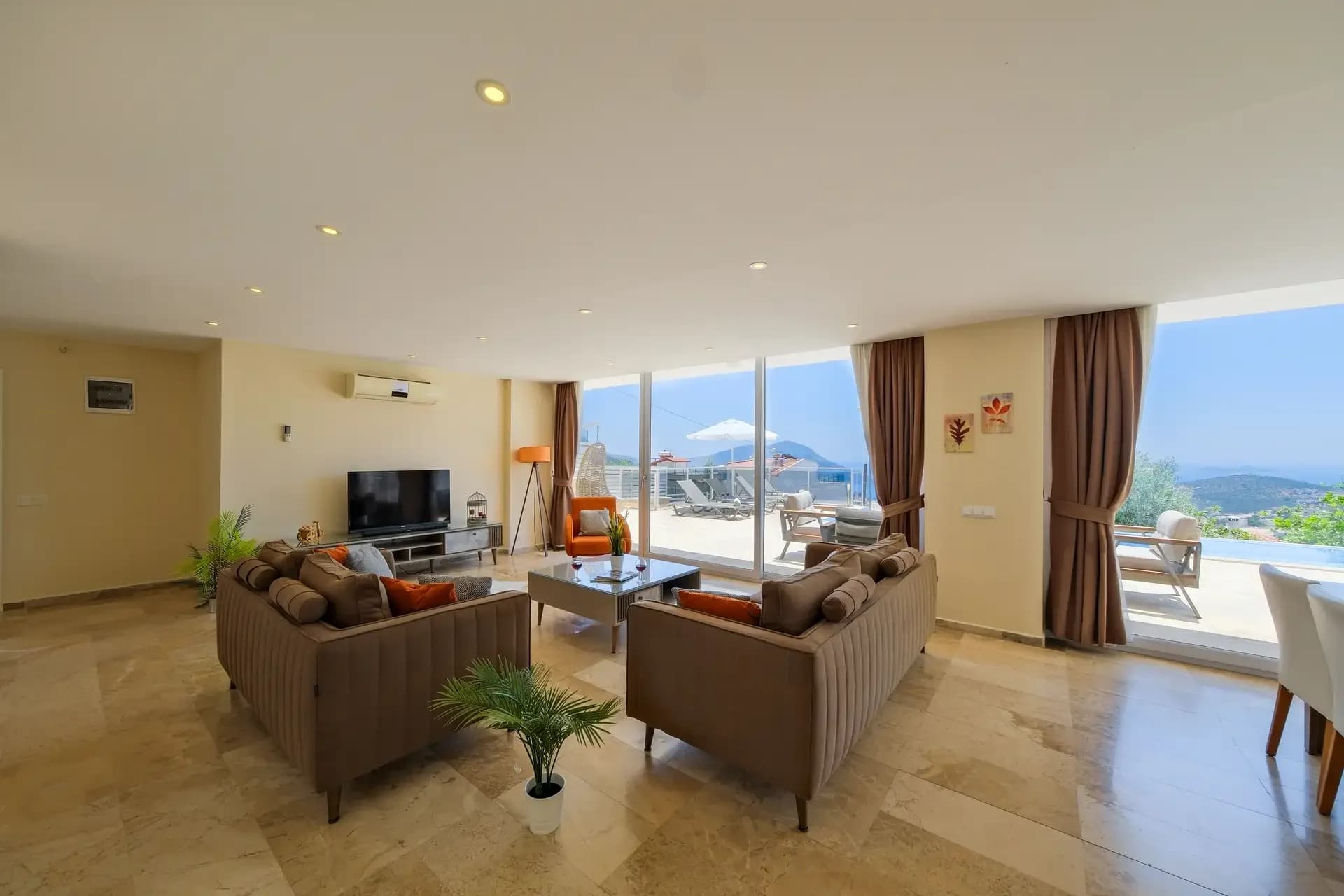 Villa Lumiere 2 82