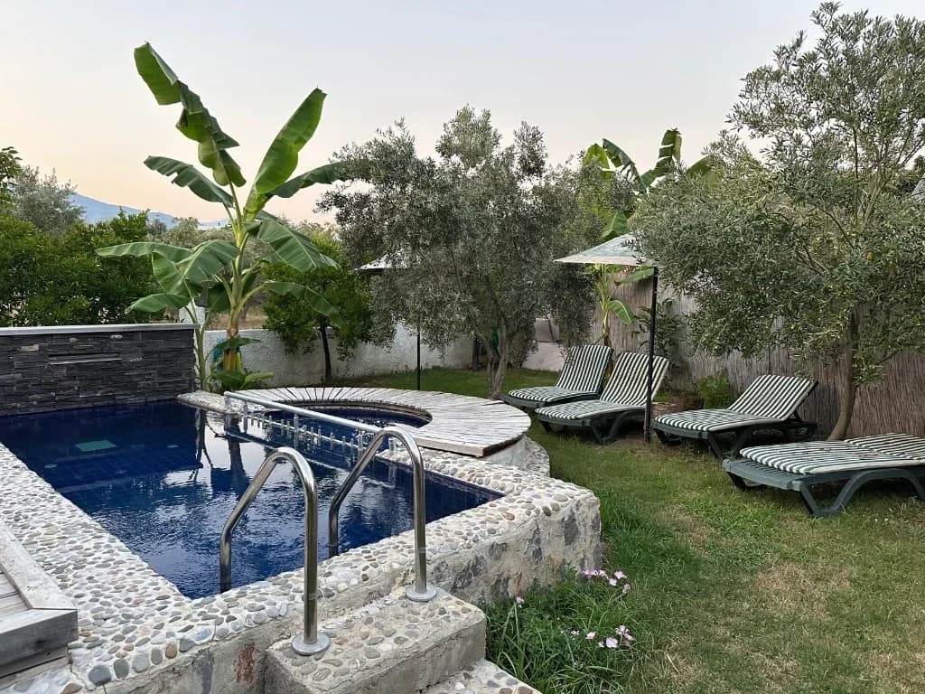 Bungalov Mitra 22