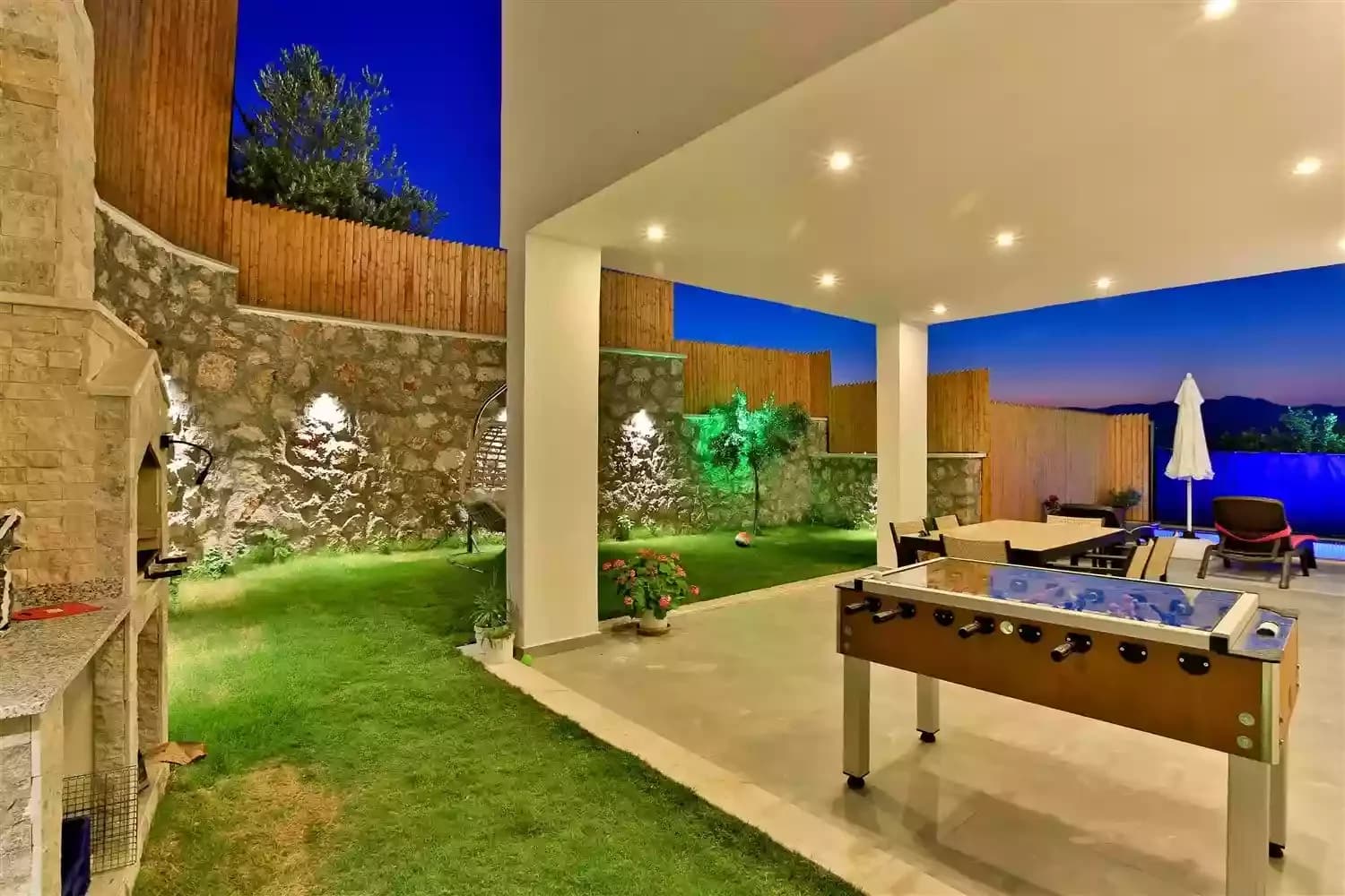 Villa Stone 2