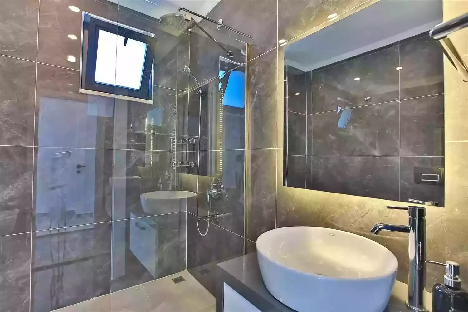 Villa Stone 30