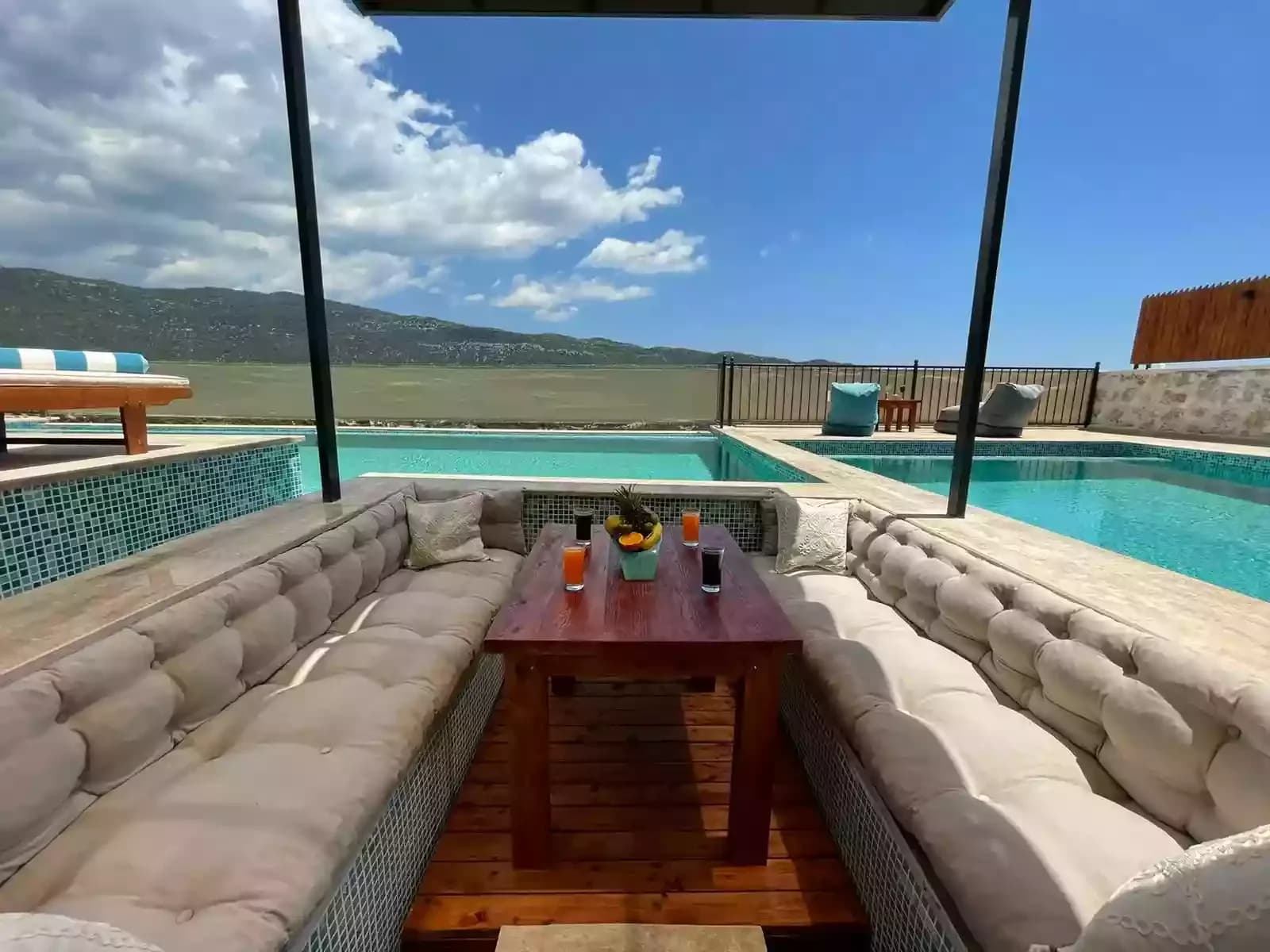 Villa Dublin 13