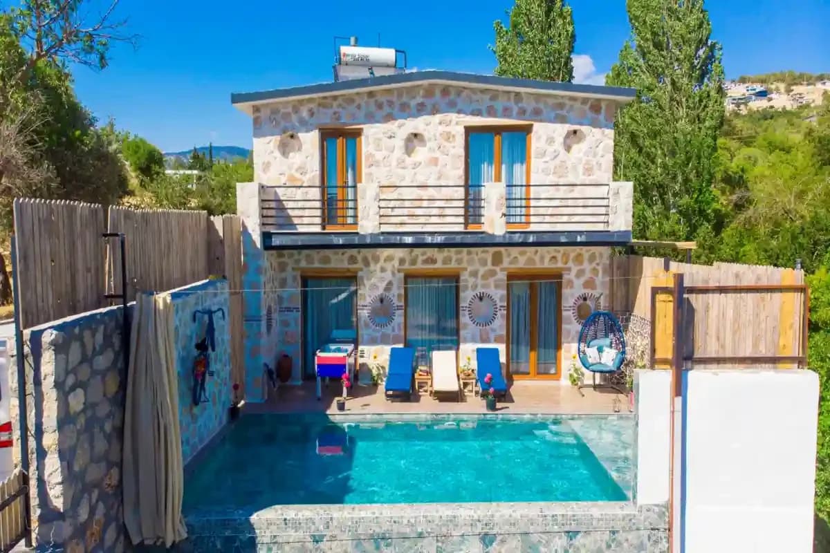Villa Family 1