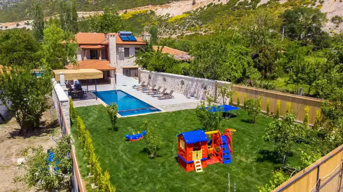 Villa Yanar 76