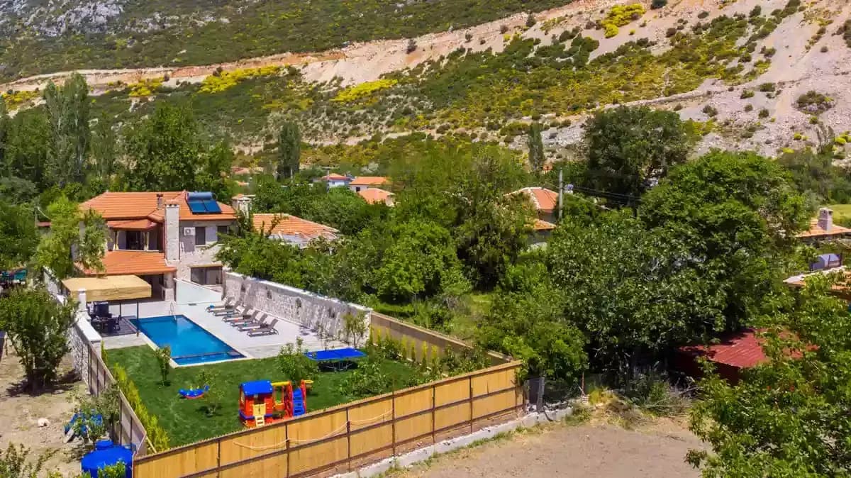 Villa Yanar 79