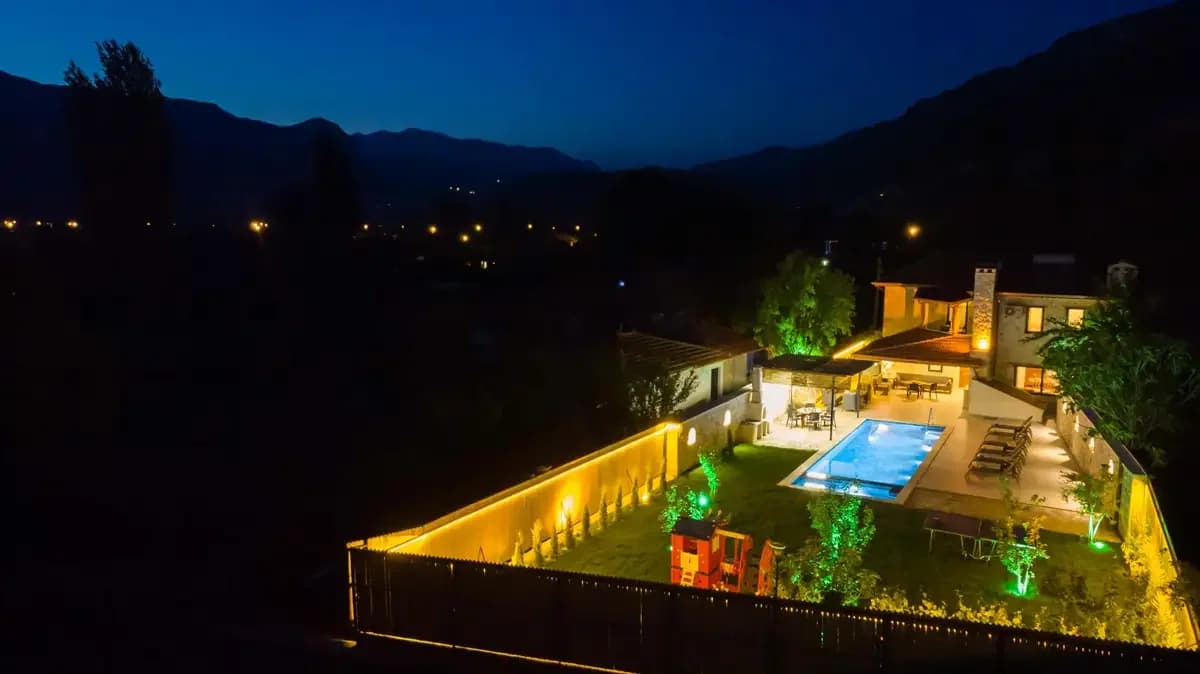Villa Yanar 83
