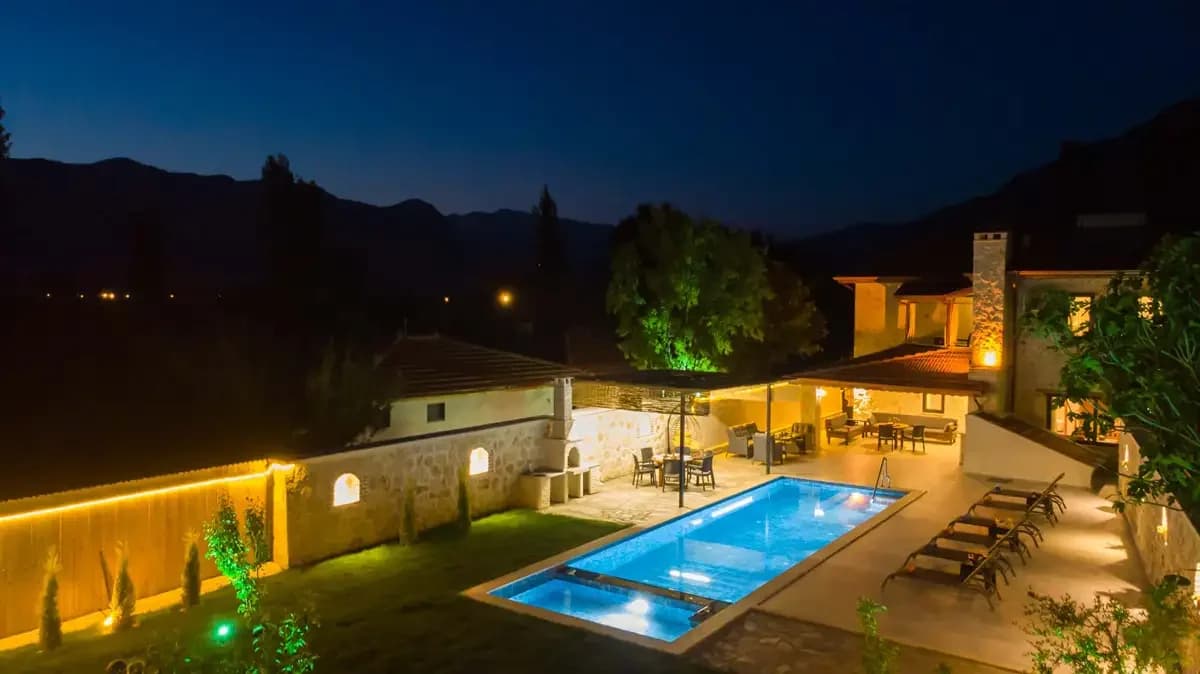 Villa Yanar 85