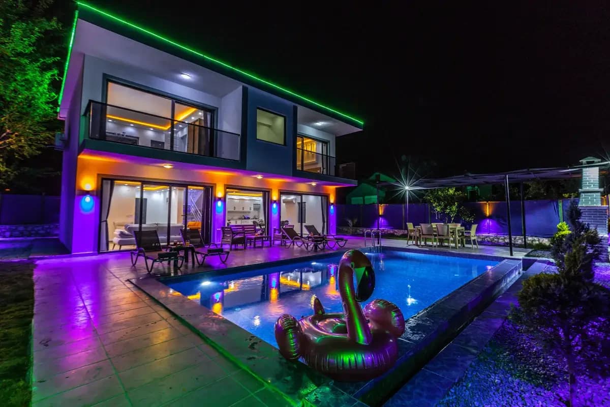 Villa Last Summer 19