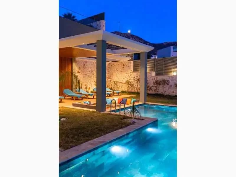 Villa Safran Flower 18
