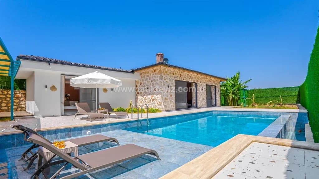 Villa Lara 1