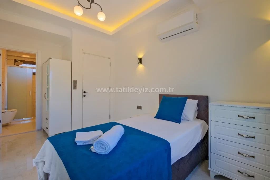 Villa Santorini 32
