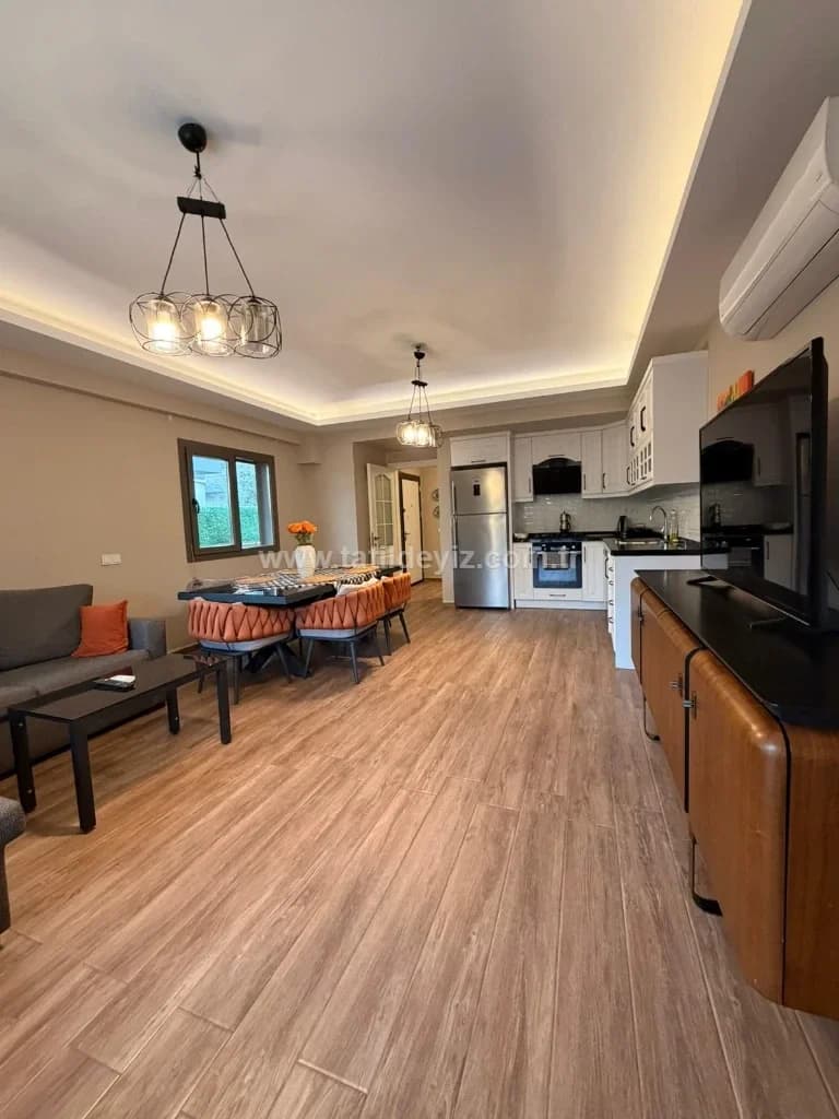 Villa Sloths 10