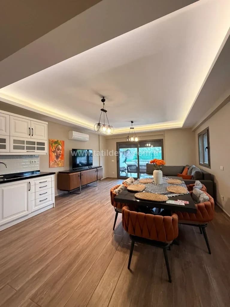 Villa Sloths 18