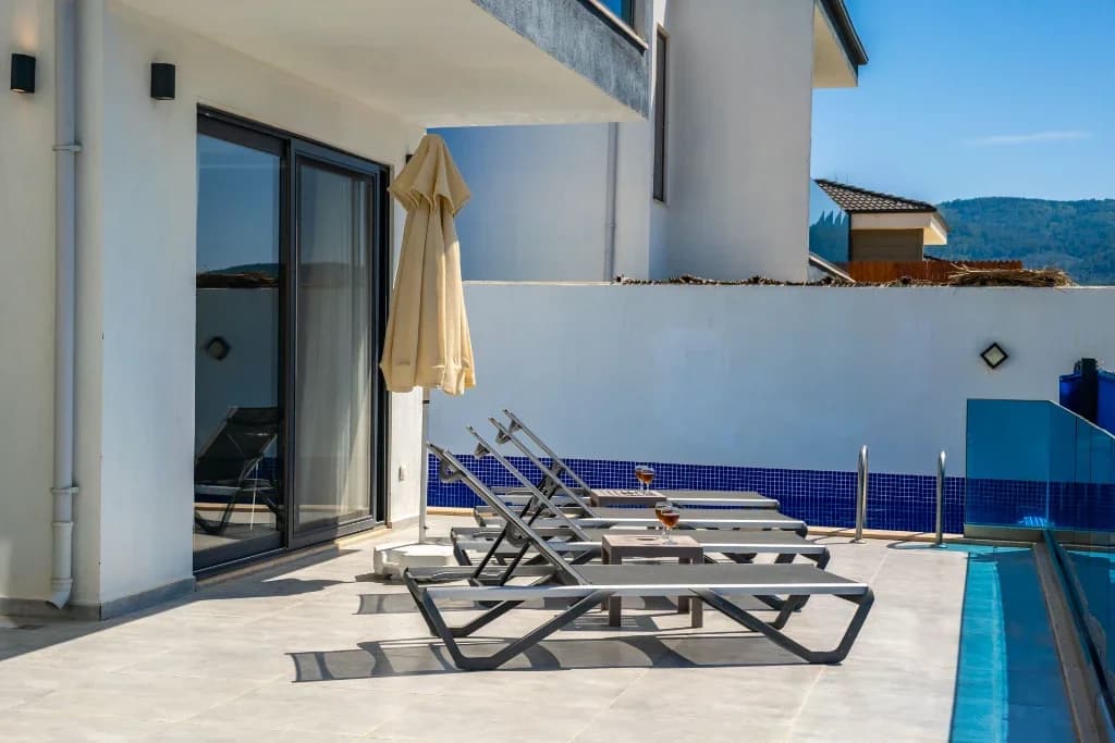 Villa Violet Duo 18
