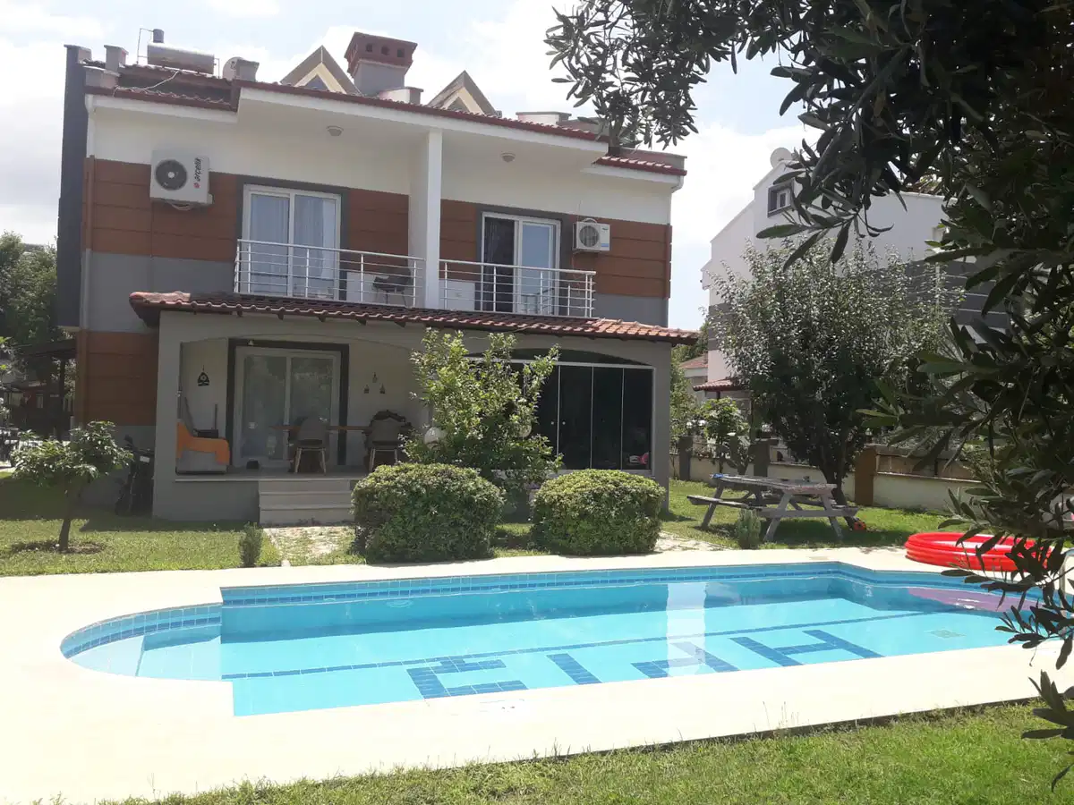 Villa Ela Duo